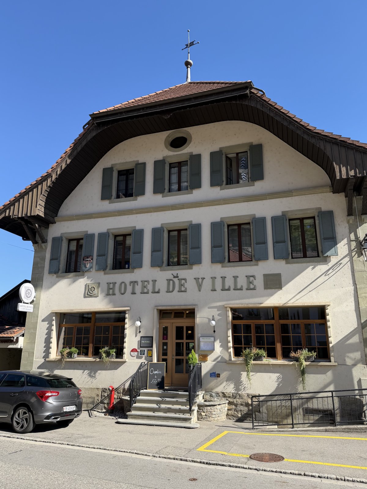 Café Restaurant HOTEL DE VILLE - Chef Sébastien SUARD - Rue (FR)
